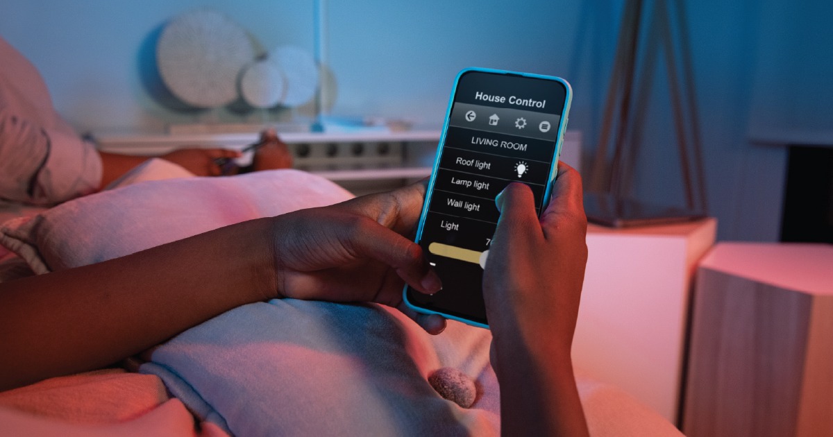 التحكم بالإنارة عبر الموبايل