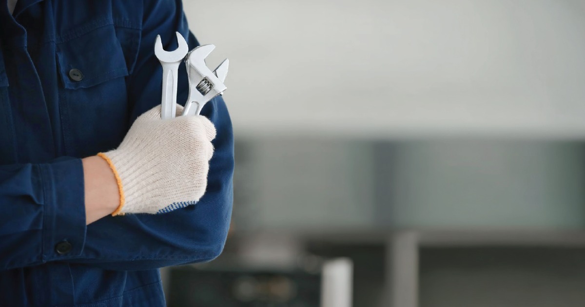 كماشات ومفاتيح صيانة